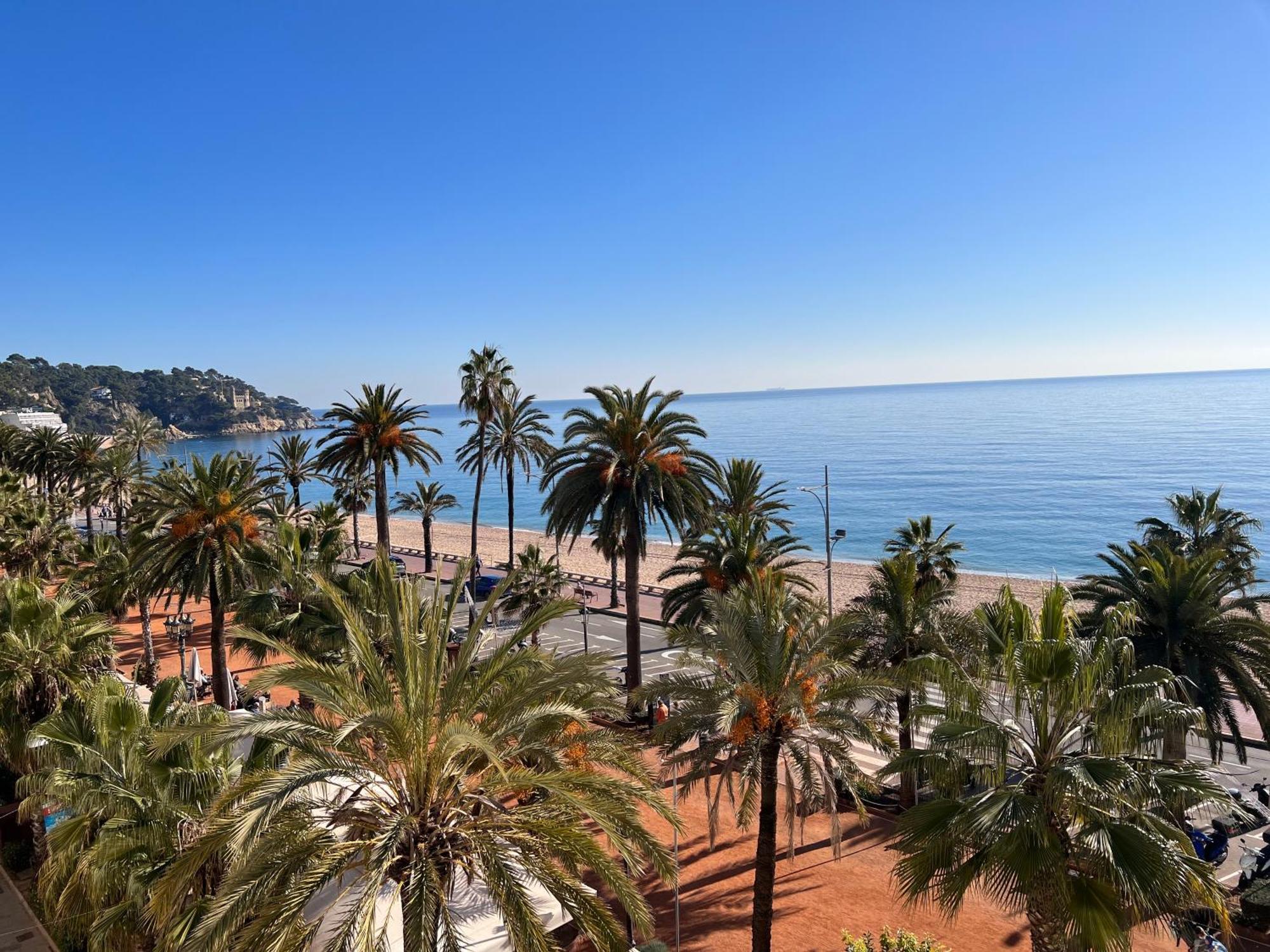 Mediterranean Apartment In Lloret De Mar Next To The Sea Eksteriør billede